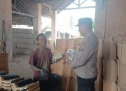 Polsek BP Peliung Bagikan 10 Paket Makanan, Wujud Kepedulian kepada Warga
