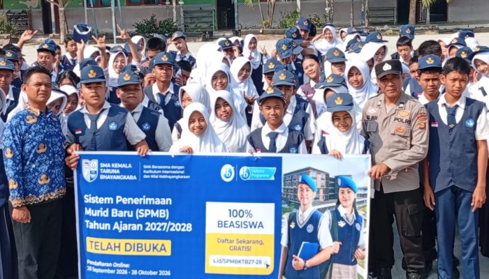 Kenalkan Pendidikan Berkarakter, Polsek Belitang II Sosialisasikan SMA Kemala Taruna Bhayangkara kepada Pelajar