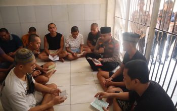 Sentuh Sisi Humanis, Kapolres OKU Timur Gelar Doa dan Yasinan Bersama Warga Binaan di Rutan dalam Momentum Hari Santri 2026