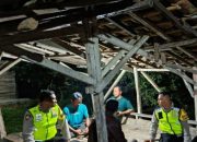 Sambangi Pos Satkamling Dini Hari, Polsek Madang Suku I Monitoring dan Motivasi Petugas Ronda Malam